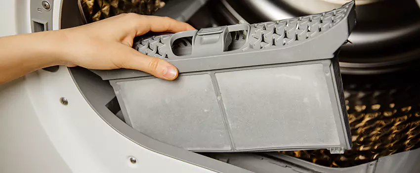Signs Of A Clogged Dryer Lint Trap in Shakopee, Minnesota